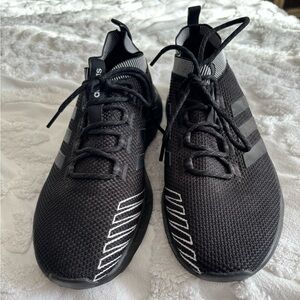 Carbon Black Adidas Questar Rise